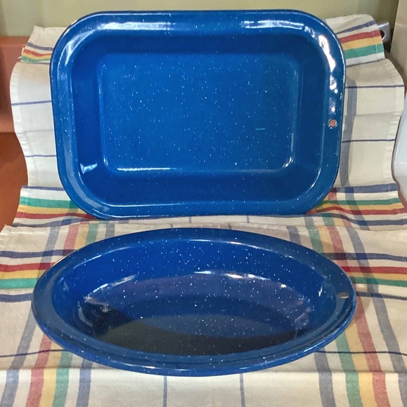 Enamelware Two Serving Bowls Blue Speckle - Picture 6 of 6